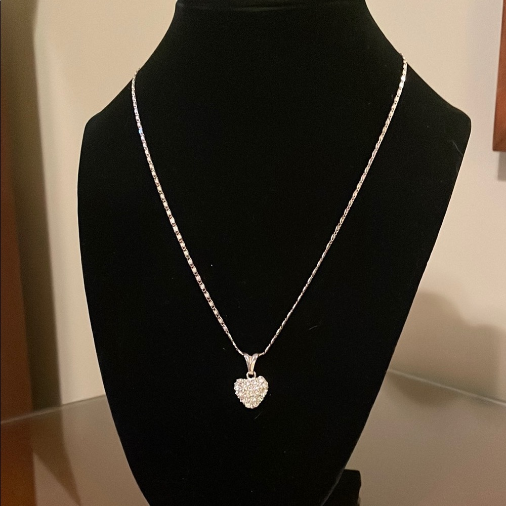 Elegant Silver Heart Pendant Necklace